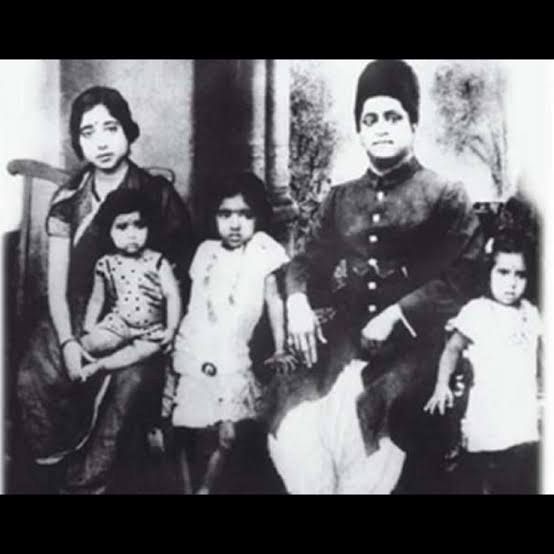 Birthday Special: Lata Mangeshkar, Nightingale of 20th century