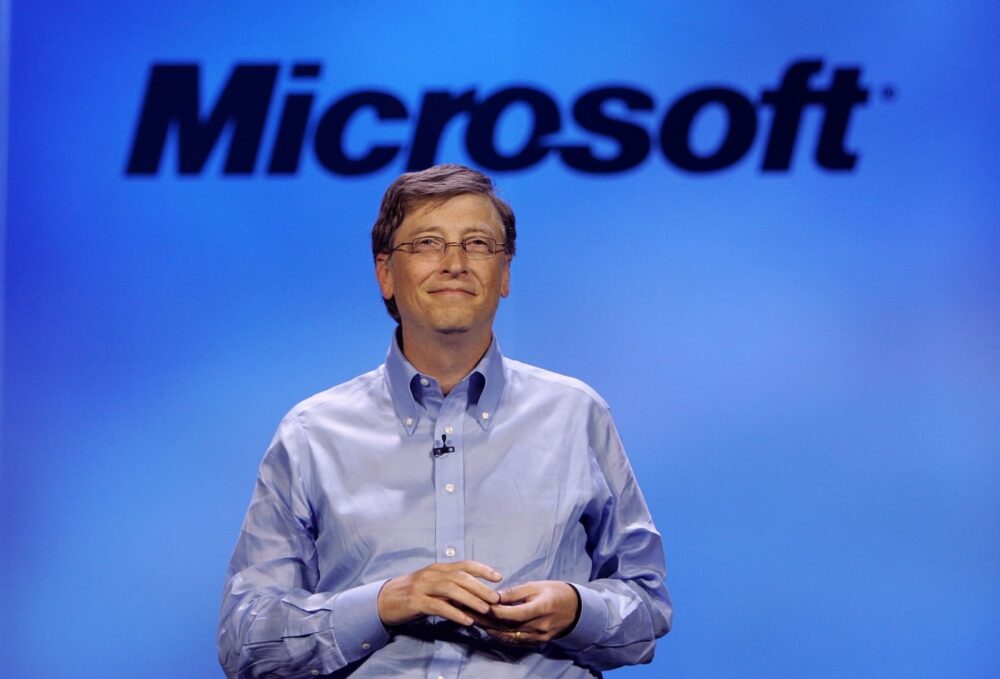 104893958 Bill Gates delivers