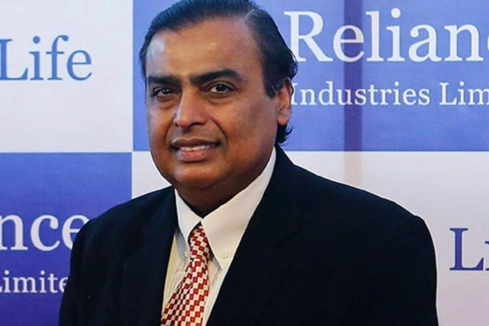Top 10 Richest Men In The World: Billion Dollar Club Family