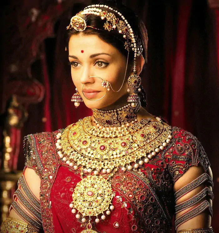 Happy Birthday, Aishwarya Rai Bachchan  Loving Her @46 Is Not Mushkil