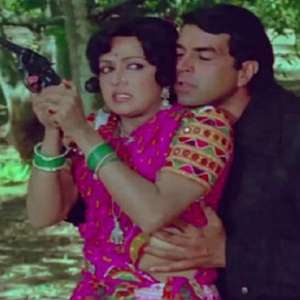 Birthday Special: 18 Lesser Known Facts About Bollywood’s ‘Dream Girl’, Hema Malini