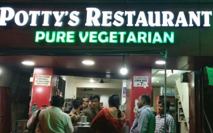15 Creative Restaurant Names That Went Wrong