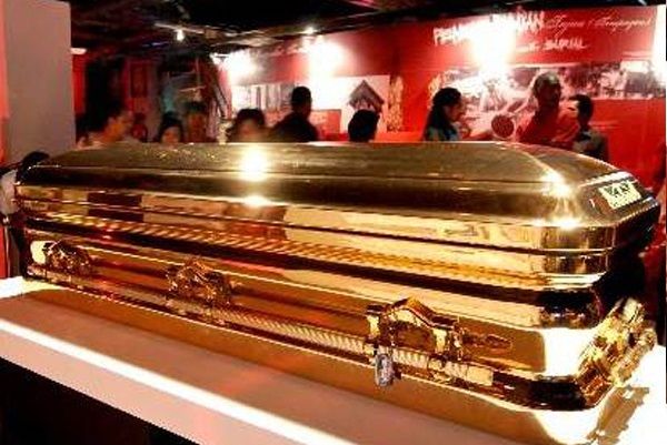 10 Most Bizarre Gold objects from India and around the world
