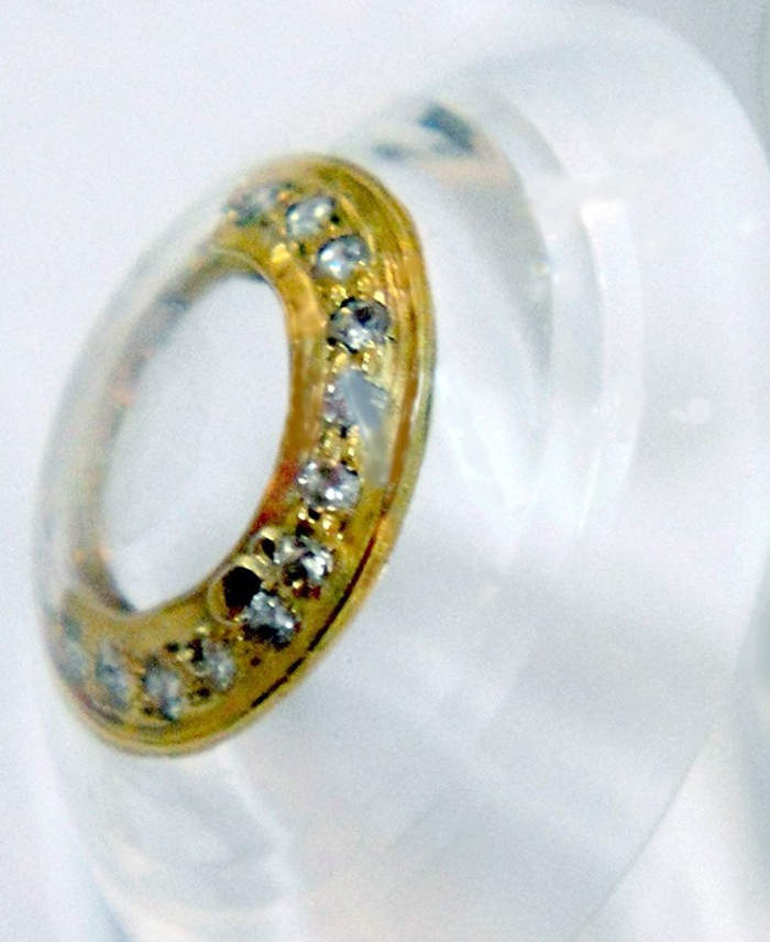 Diamond fitted contact lenses 2