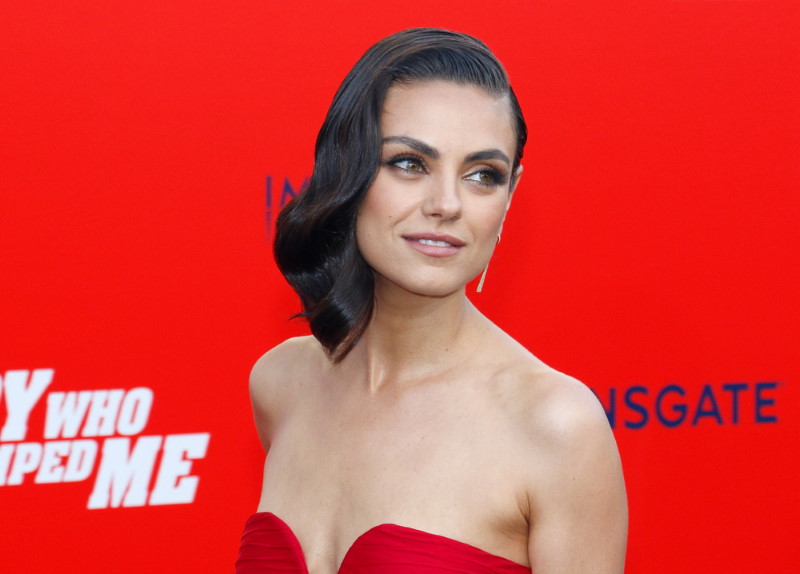 Beautiful Women(Mila Kunis)