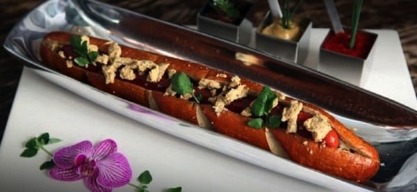Fast Food: 230 Fifth, New York Hot Dog