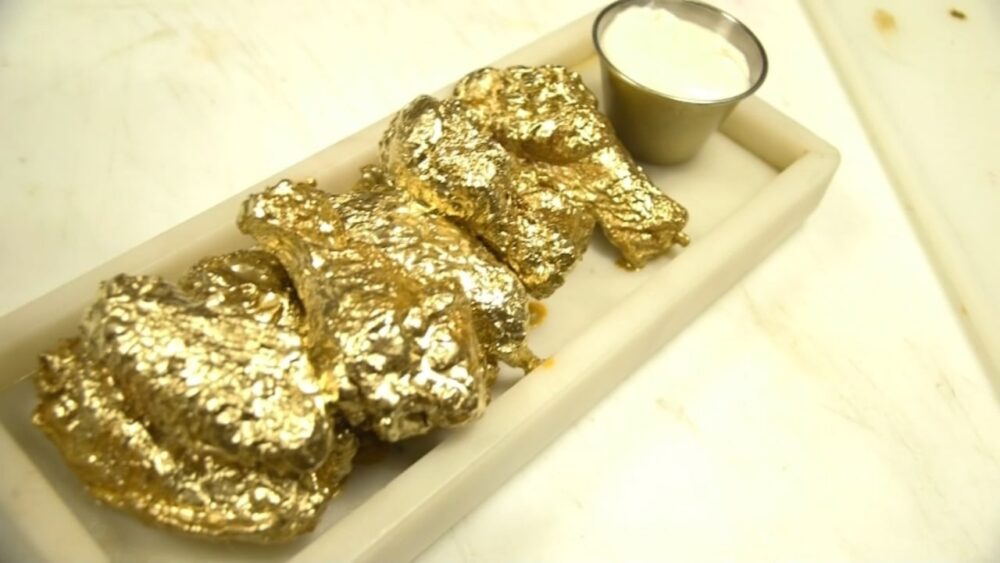 Fast Food: Gold Chicken Wings