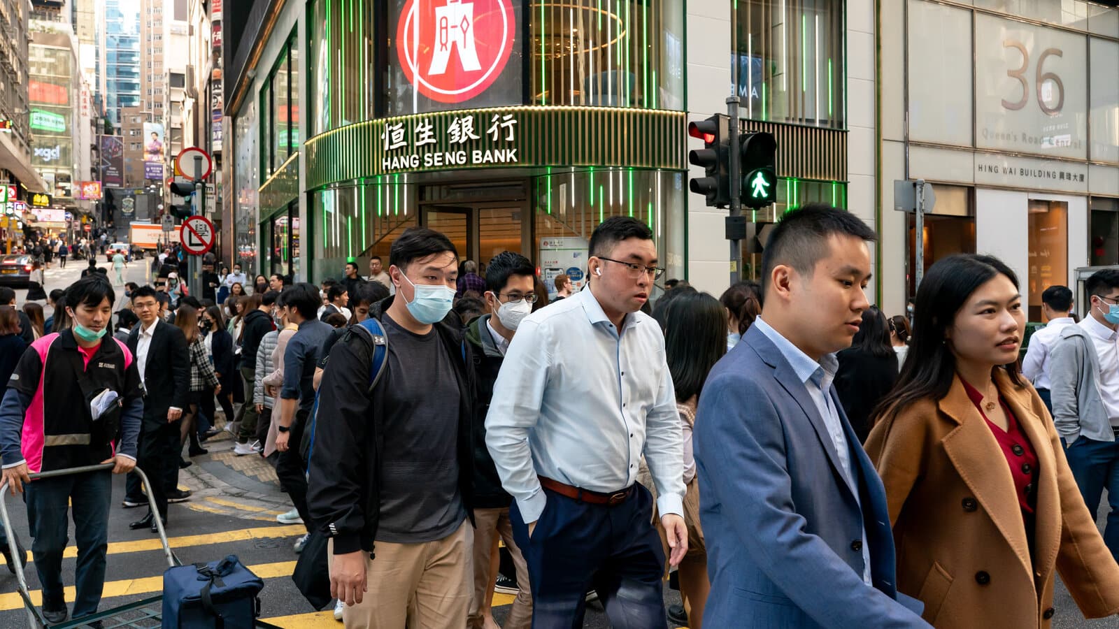 9 Things About Hong Kong You Didn’t Know▶️As a result, the government will allegedly return one month’s rent each November to about 948,000 households—roughly 80% of renters—and give a €250 annual benefit to 1.4 million elderly, disabled, and uninsured citizens. Finance Minister Kyriakos Pierrakakis said the rent refund will be income-based. 

▶️An extra €500 million annually will go toward public infrastructure and job-creating projects through the Public Investment Program. This marks a major turnaround for Greece, once at the heart of a severe debt crisis.

#Greece #BudgetSurplus #RentRelief #Welfare #EUeconomy #Mitsotakis #PublicInvestment #EconomicRecovery #EuropeNews