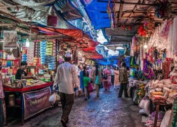 A Tour Around 8 Fabulous Street Markets Of Mumbai
