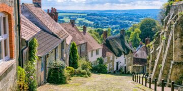 8 Picturesque Small Towns In England