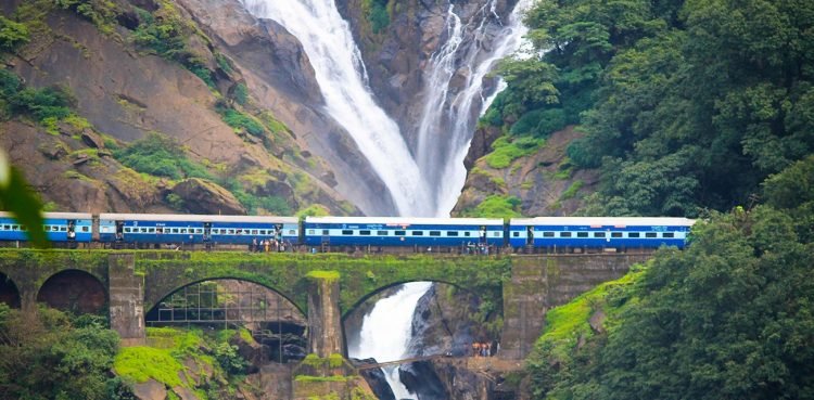 7 Best Train Journeys To Not Miss Out In India