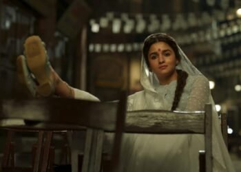 Gangubai Kathiawadi Review: Alia Bhatt Steals Limelight By Her Stunning Performance