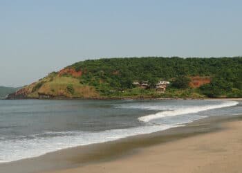 List Of Some Unexplored Hidden Beaches In Ratnagiri Maharashtra That Will Make You Feel Like You Are Not In India
