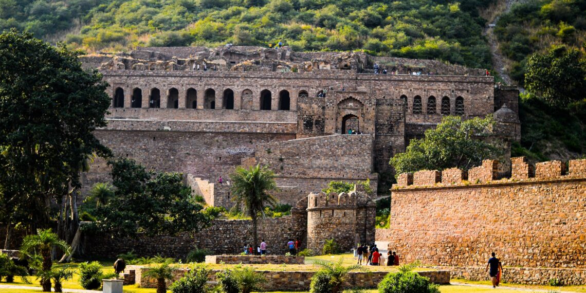 6 Extremely Haunted Places In India, You Shouldn't Visit By Yourself
