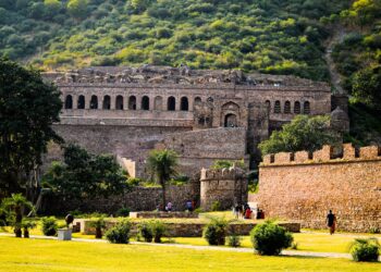 6 Extremely Haunted Places In India, You Shouldn't Visit By Yourself