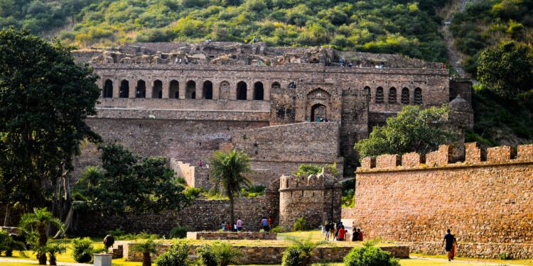 6 Extremely Haunted Places In India, You Shouldn't Visit By Yourself