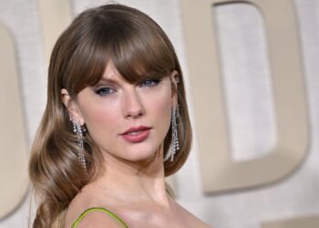 6 Book Recommendations By Taylor Swift