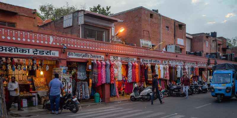 15 Famous Indian Street Shopping Spots Where You Can Splurge Without Spending A Fortune