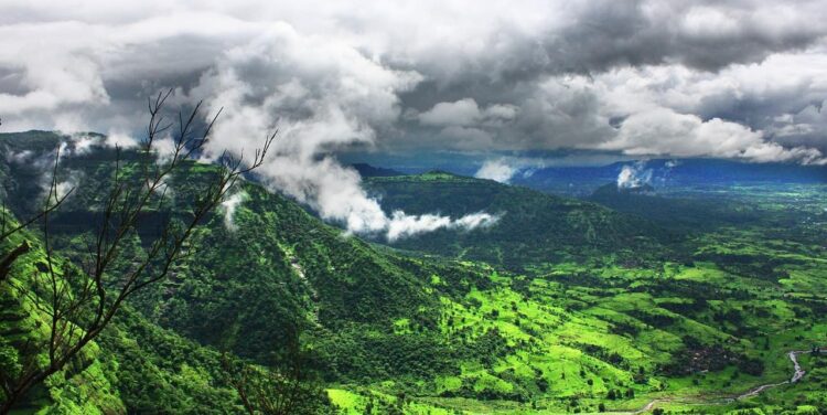 10 Most Beautiful Hill Stations Near Mumbai You Must Visit