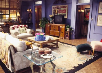 10 Most Insanely Cool Sitcom Apartments